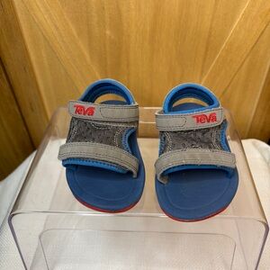 Teva Blue and Gray Sporty children’s  Sandals with Velcro Closure Size 4